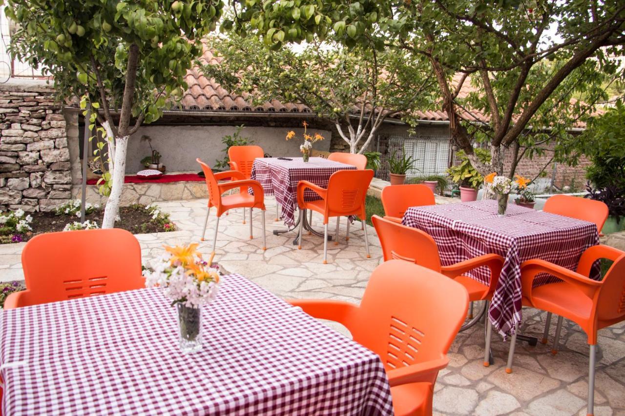 "Mani Guest House" Gjirokaster Exterior photo