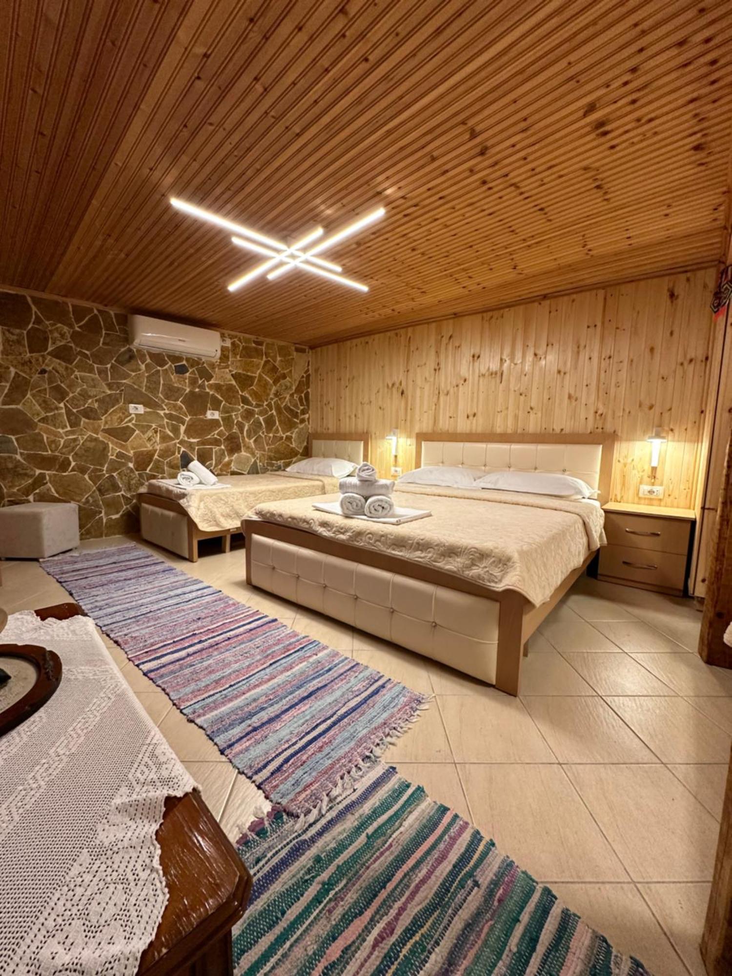 "Mani Guest House" Gjirokaster Exterior photo