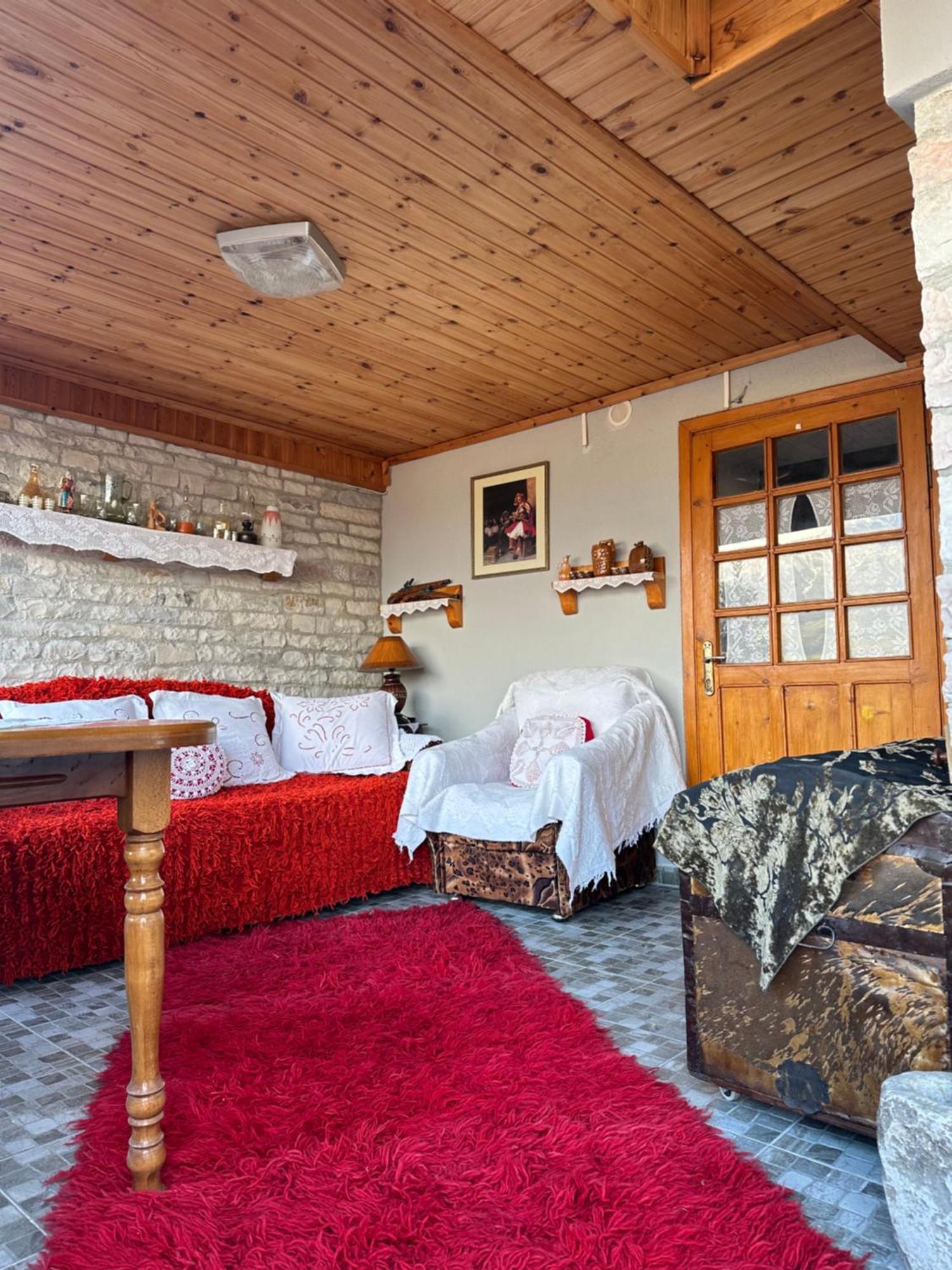 "Mani Guest House" Gjirokaster Exterior photo