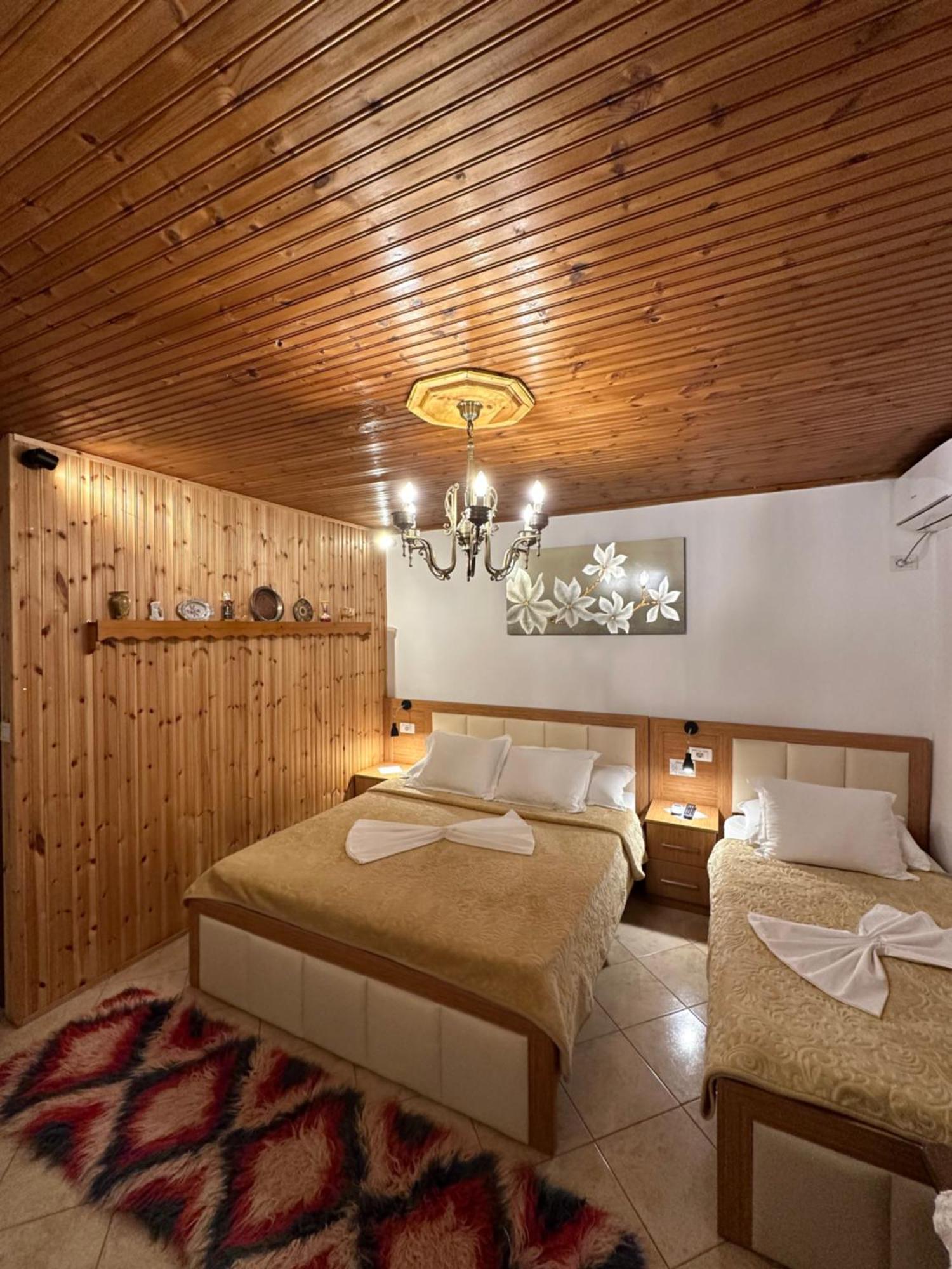 "Mani Guest House" Gjirokaster Exterior photo